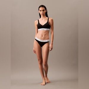 Calvin Klein modern padded soft cup bralette M